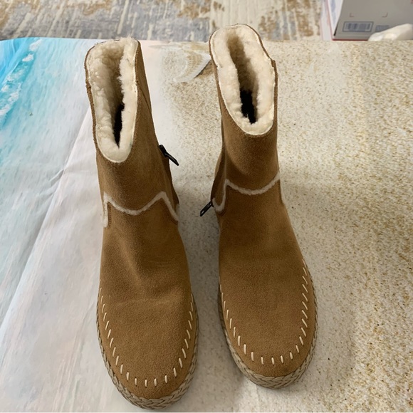 UGG Ailish Women's Shoes - Picture 6 of 13
